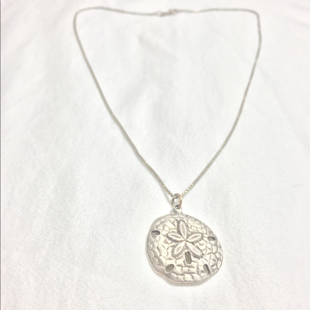 Silver Sanddollar Necklace
